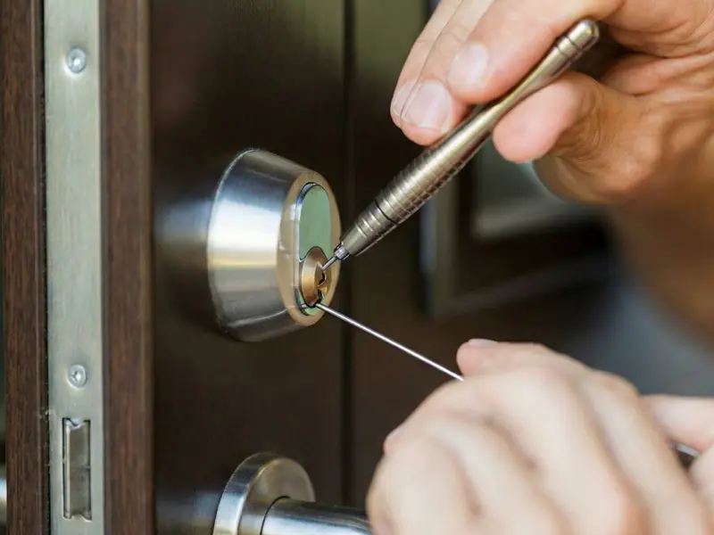 Chaveiro residencial em Vitória – abertura de porta e troca de fechadura